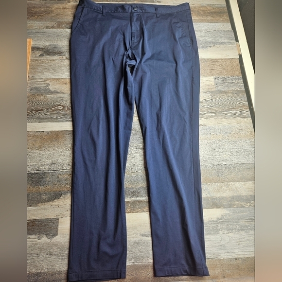 Rhone Men's Cummuter Pant Classic Navy Blue 38x31 Style 100036 - Picture 3 of 11